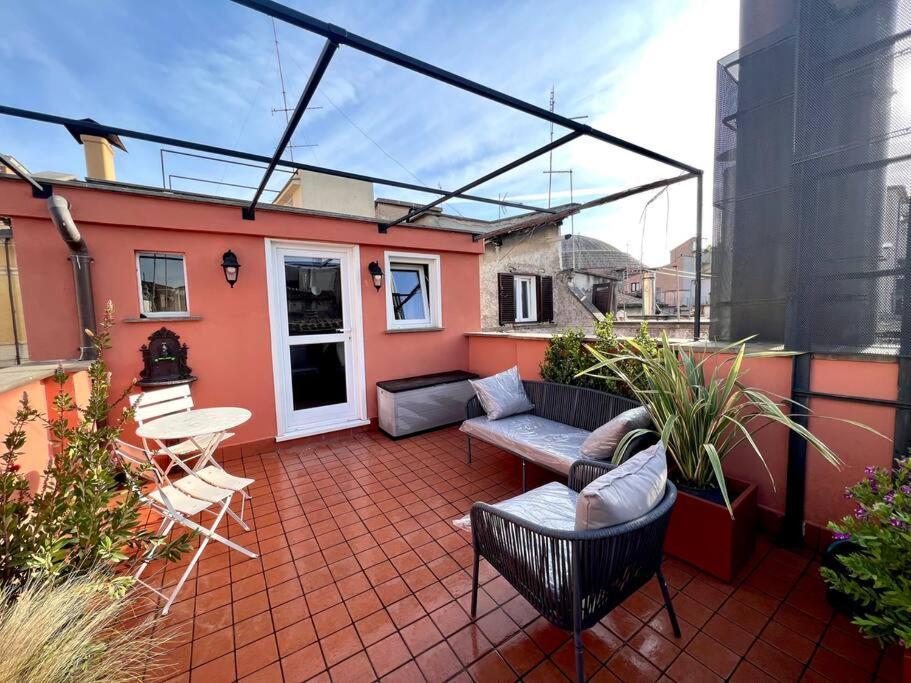 New! Uptown Terraces * Rom