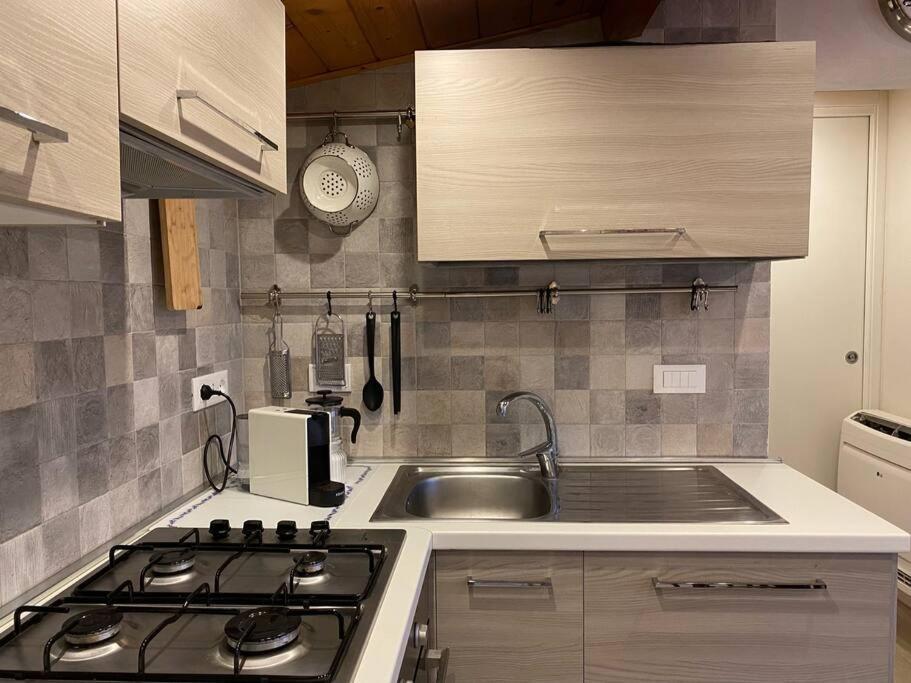 New! Uptown Terraces Apartment Rom